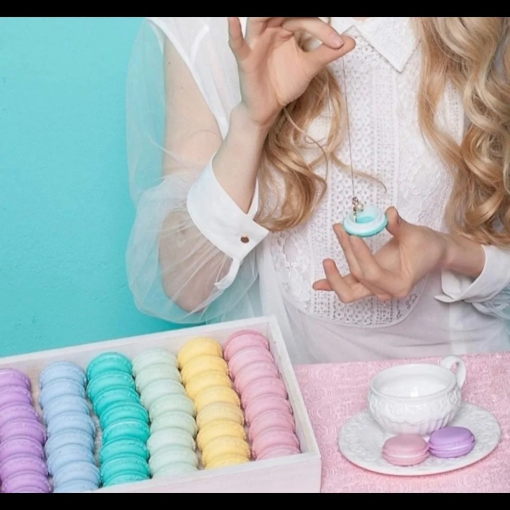 NWT plastic macaron trinket box. Perfect for jewelry, party favors, meds.
